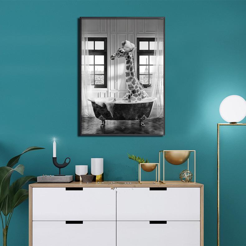 BLACK & WHITE ART SERIES - FRAMED CANVAS ART - GIRAFFE 2 BATH TIME