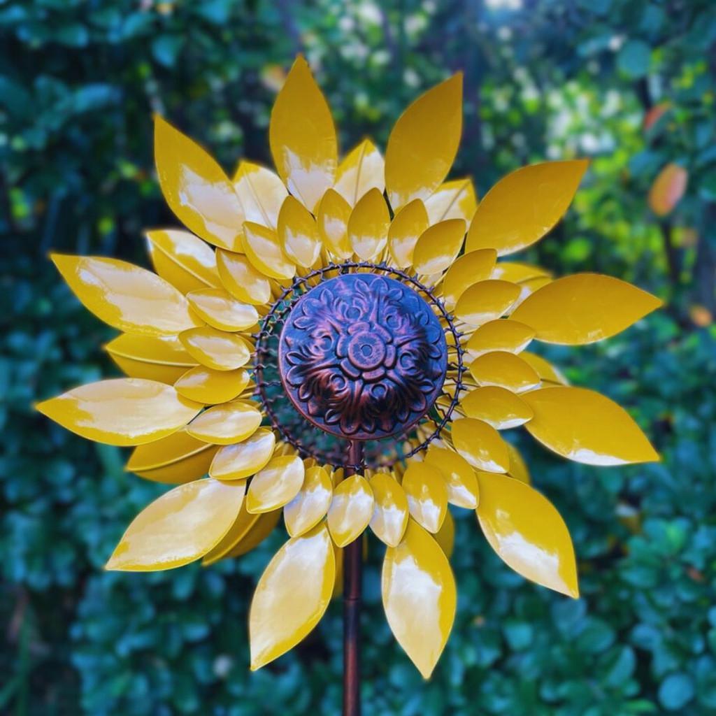 YELLOW SUNFLOWER HELIOS METAL WIND SPINNER