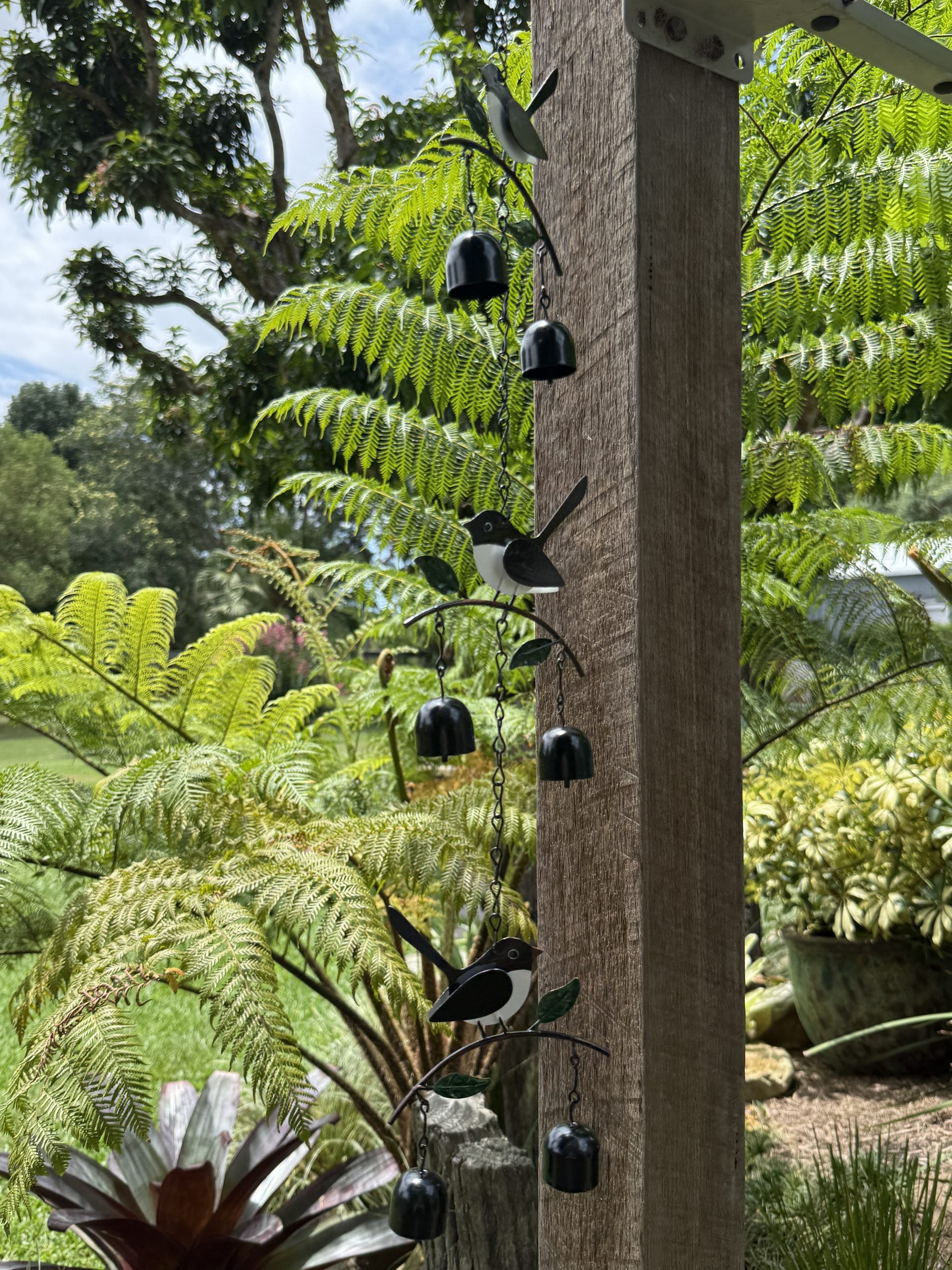 WILLIE WAGTAIL RAIN BELLS – Forum4 Collections