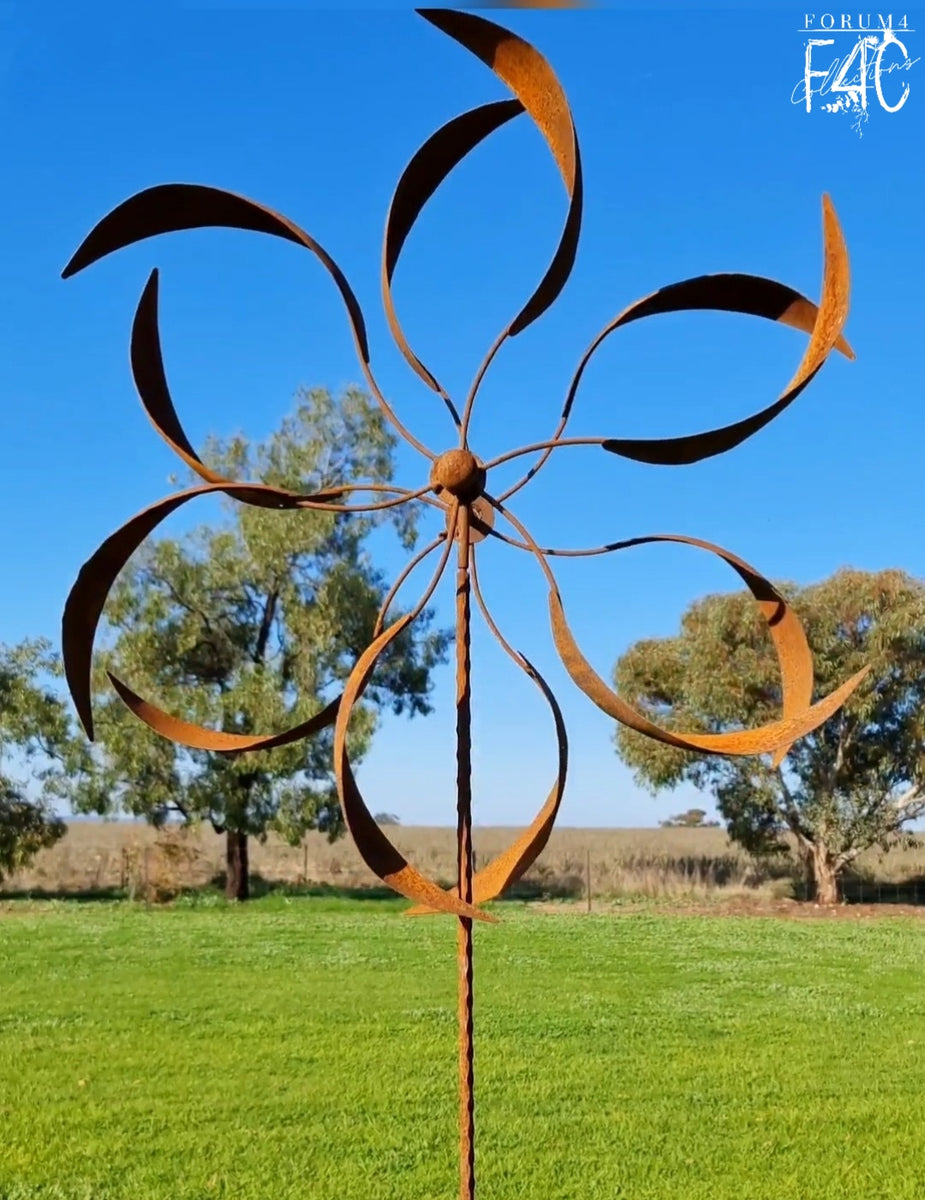 RUSTY DOUBLE WIND SPINNER – Forum4 Collections